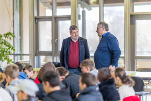 Bundestagsabgeordneter Jörg Nürnberger im Gespräch mit Schulleiter Joachim Zembsch Luisenburg-Gymnasium Wunsiedel